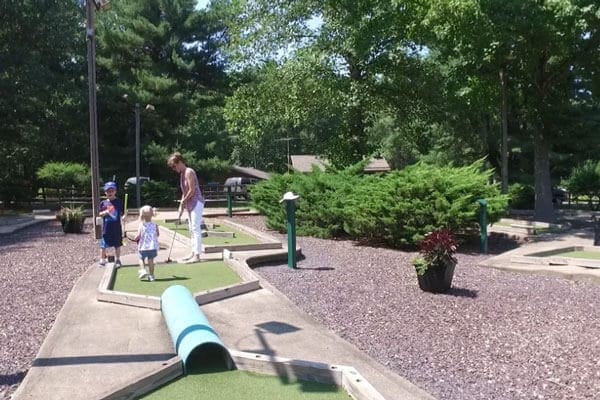 Wilderness Presidential Mini Golf with Young Family