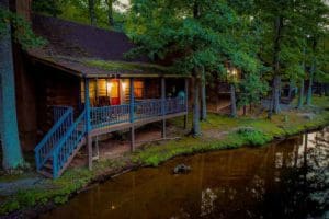 Waterfront log cabin in fredericksburg virginia