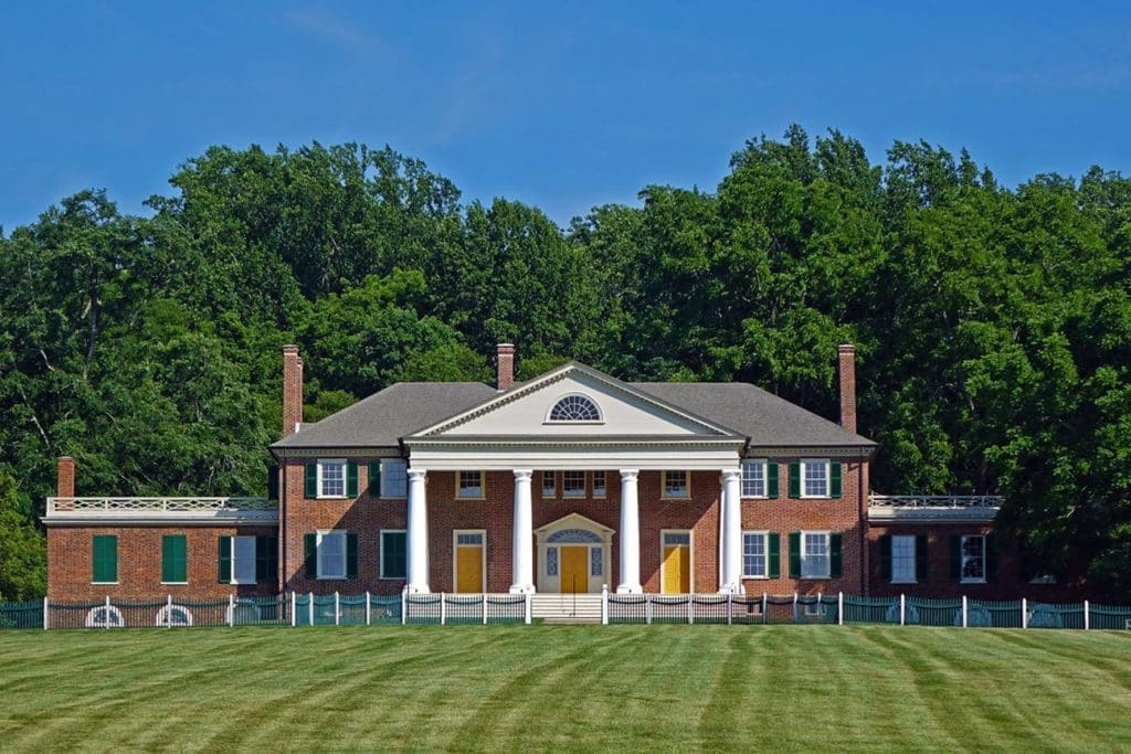 Summer Cabin Getaway to explore historic homes Best Historic Homes in Fredericksburg VA