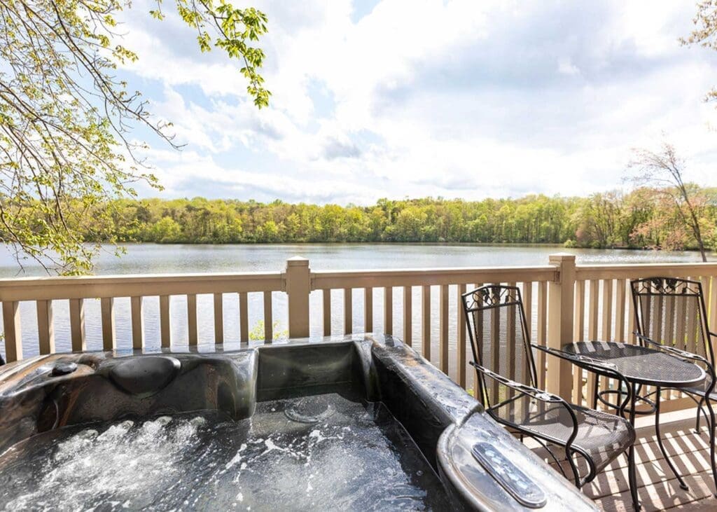 Cabins with Hot Tubs at Wilderness Presidential Resort