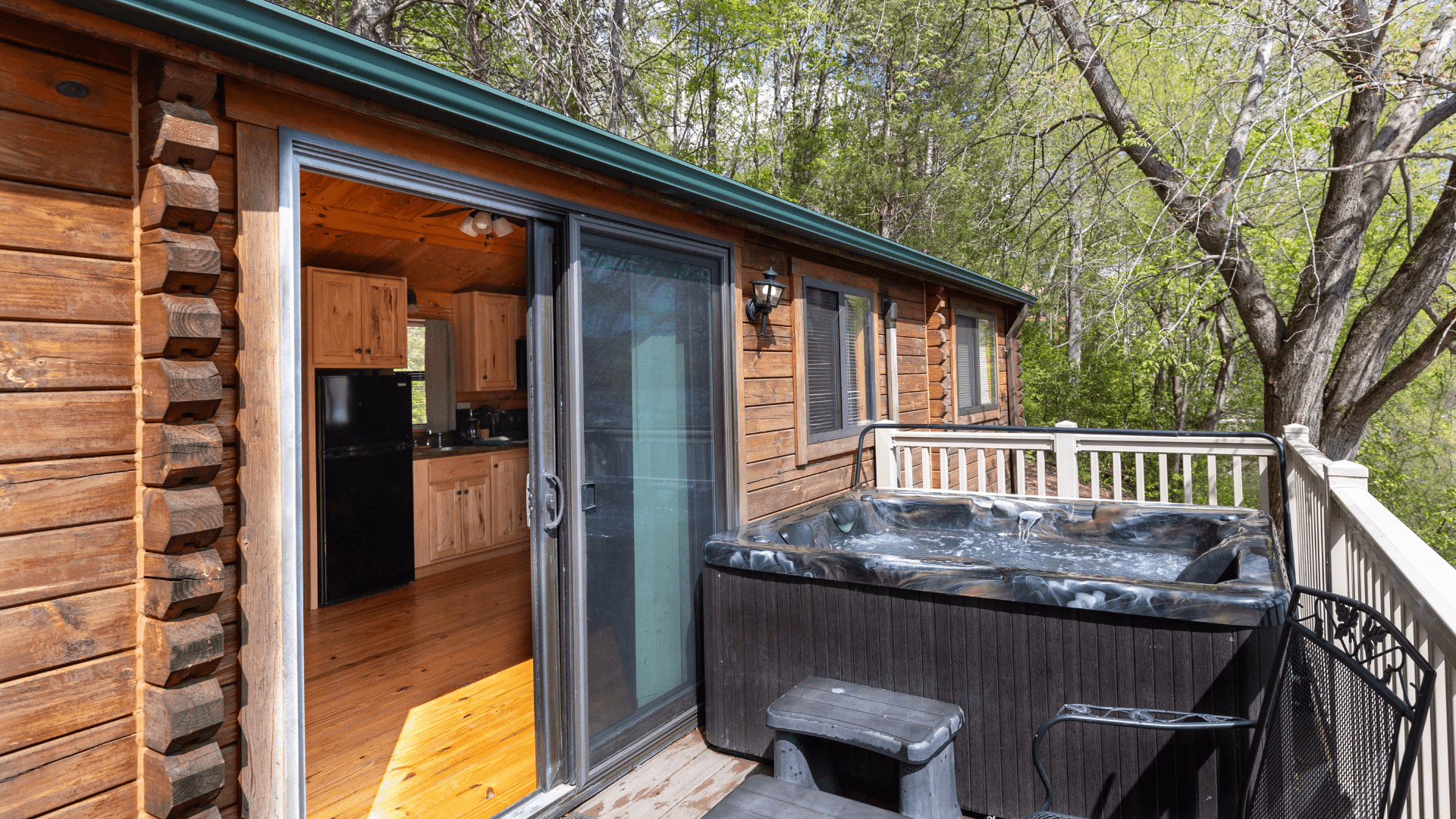 Log Cabin with Hot Tub