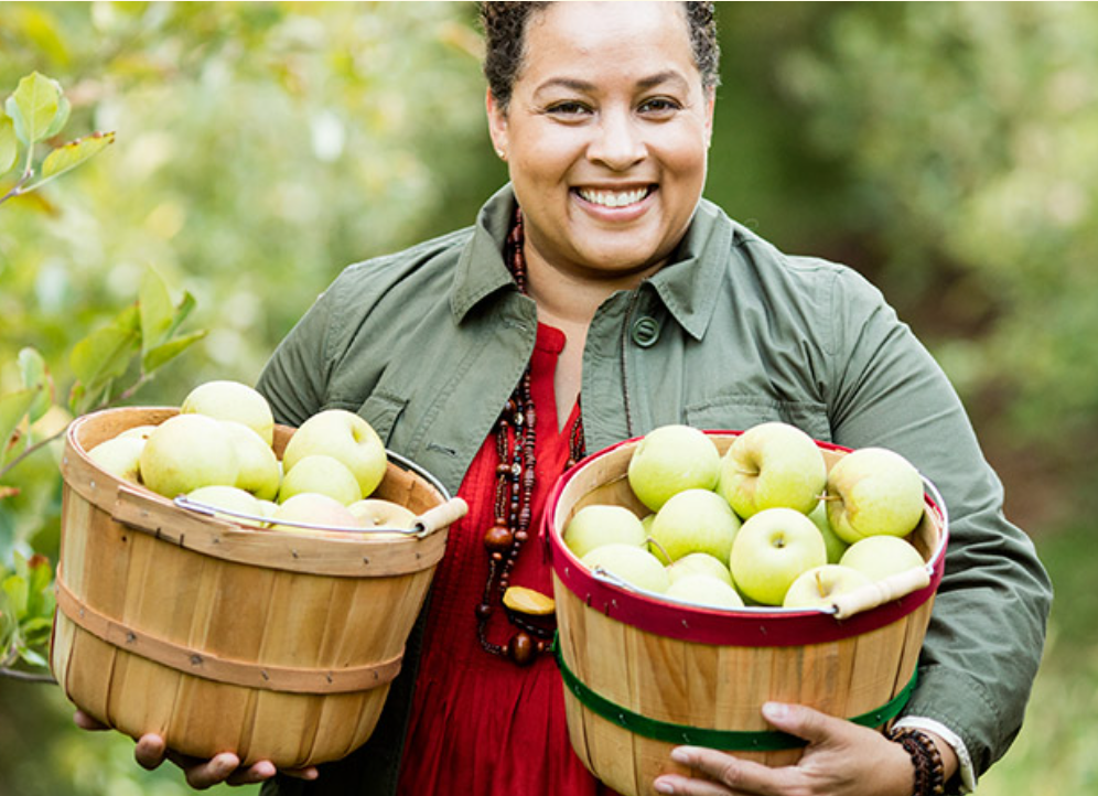 Apple picking at Carter Mountain Orchard near Charlottesville, VA